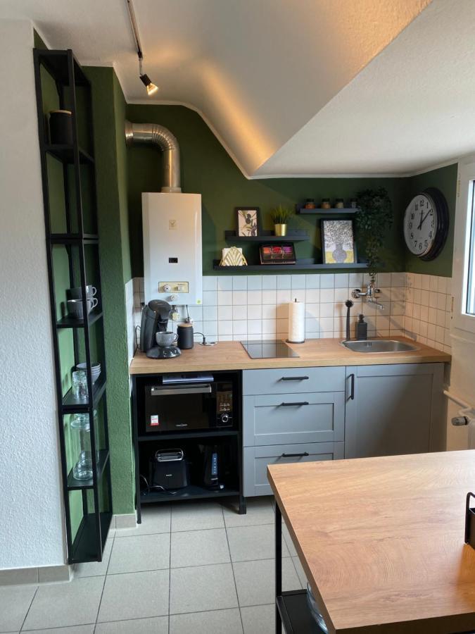 Bostel 1 - Modernes Dachgeschoss-Studio In Duisburg Meiderich, 4,7 Km Hbf, U-Bahn 250M, Flughafen Duesseldorf 28 Km, Landschaftspark 2,9 Km, 5 Gehminuten Von Herzklinik Entfernt Екстериор снимка