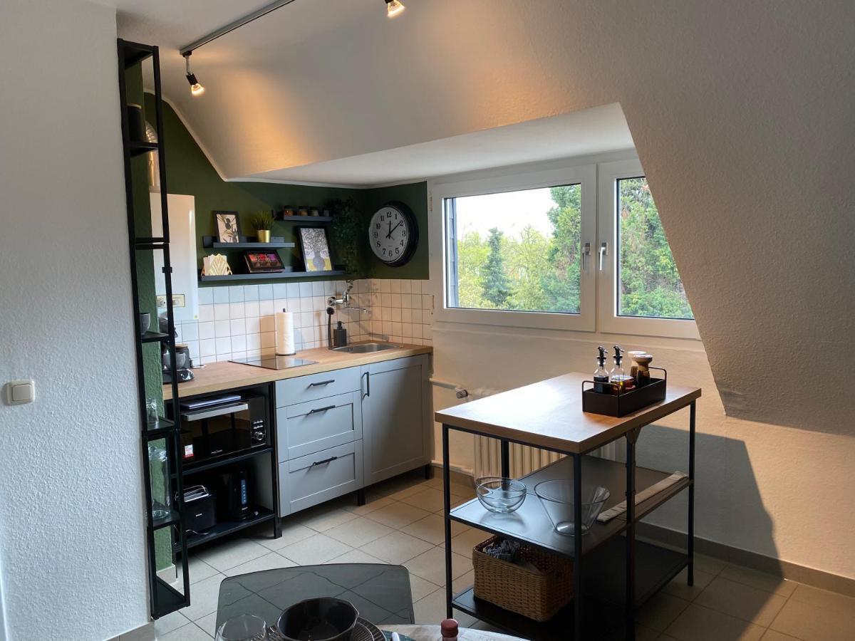 Bostel 1 - Modernes Dachgeschoss-Studio In Duisburg Meiderich, 4,7 Km Hbf, U-Bahn 250M, Flughafen Duesseldorf 28 Km, Landschaftspark 2,9 Km, 5 Gehminuten Von Herzklinik Entfernt Екстериор снимка